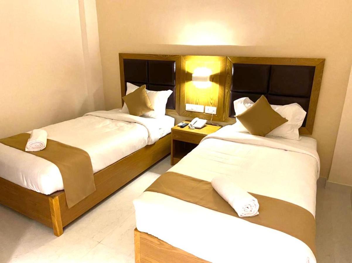 Tag Hotels Irugur Экстерьер фото