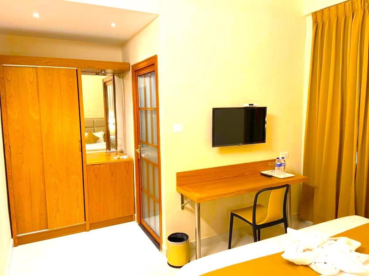 Tag Hotels Irugur Экстерьер фото